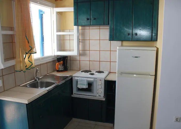 Aigaio View & מלון דירות אזולימנוס